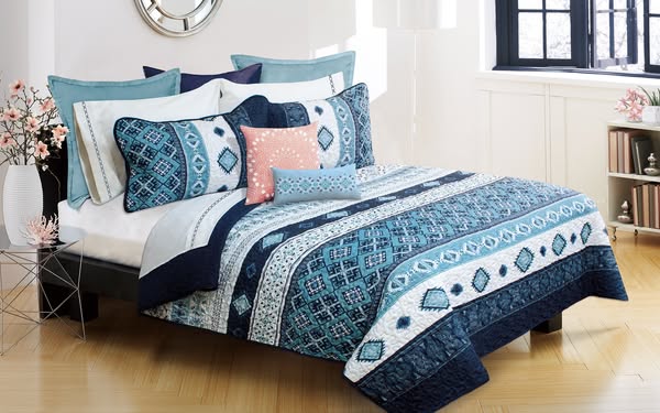 Mega Vente L’Entrepôt de Literie & Vêtements